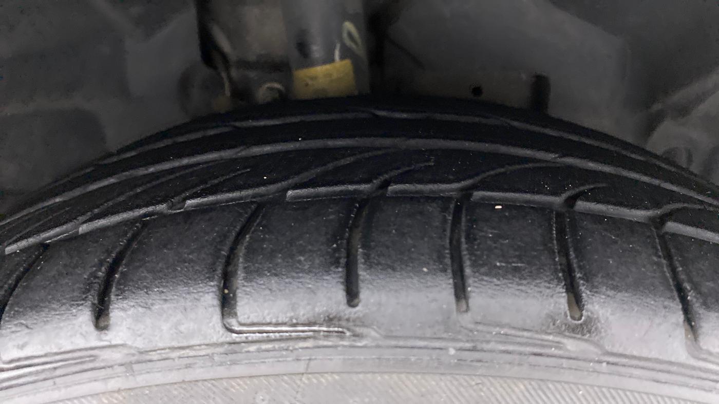 2018 Ford Ecosport TITANIUM 1.5L DIESEL, Diesel, Manual, 90,509 km, Right Front Tyre Tread