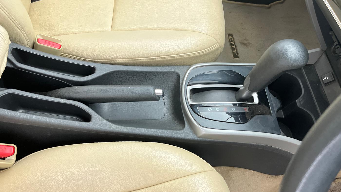 2017 Honda City 1.5L I-VTEC SV CVT, Petrol, Automatic, 88,251 km, Gear Lever