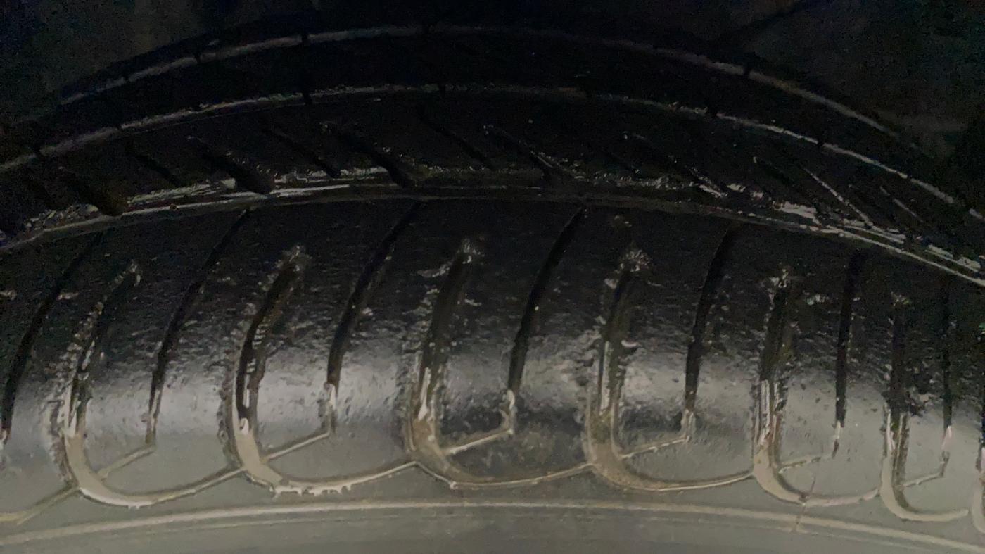 2012 Honda Brio V MT, Petrol, Manual, 20,896 km, Left Front Tyre Tread