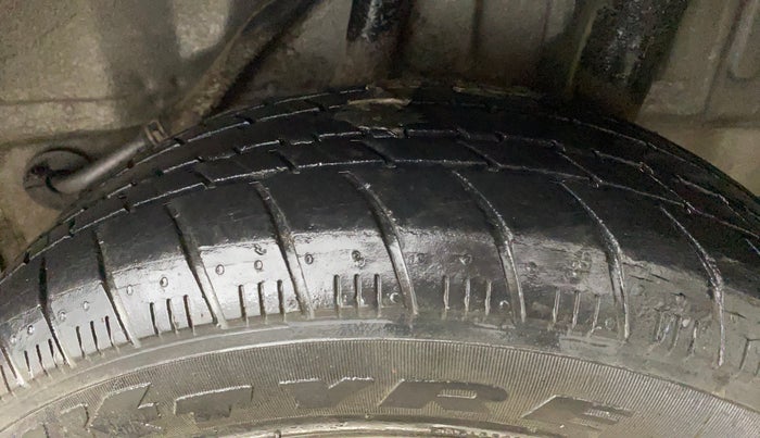 2016 Honda Brio VX MT, Petrol, Manual, 17,759 km, Left Rear Tyre Tread