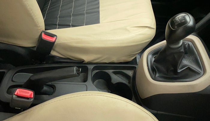 2019 Hyundai Grand i10 ERA 1.2 KAPPA VTVT, Petrol, Manual, 24,151 km, Gear Lever