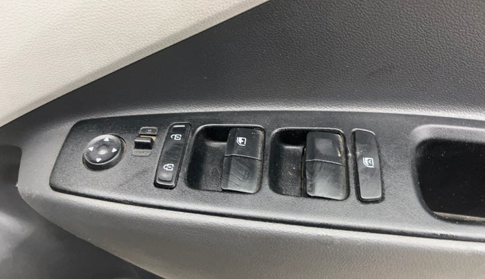 2021 Hyundai GRAND I10 NIOS MAGNA 1.2 KAPPA VTVT, Petrol, Manual, 42,914 km, Driver Side Door Panels Control