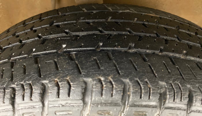 2017 Maruti Alto K10 VXI P, Petrol, Manual, 24,700 km, Right Front Tyre Tread