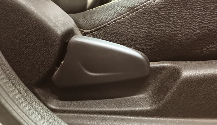2021 Renault Kwid RXL, Petrol, Manual, 57,187 km, Driver Side Adjustment Panel