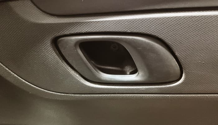 2021 Renault Kwid RXL, Petrol, Manual, 57,187 km, Driver Side Door Panels Control