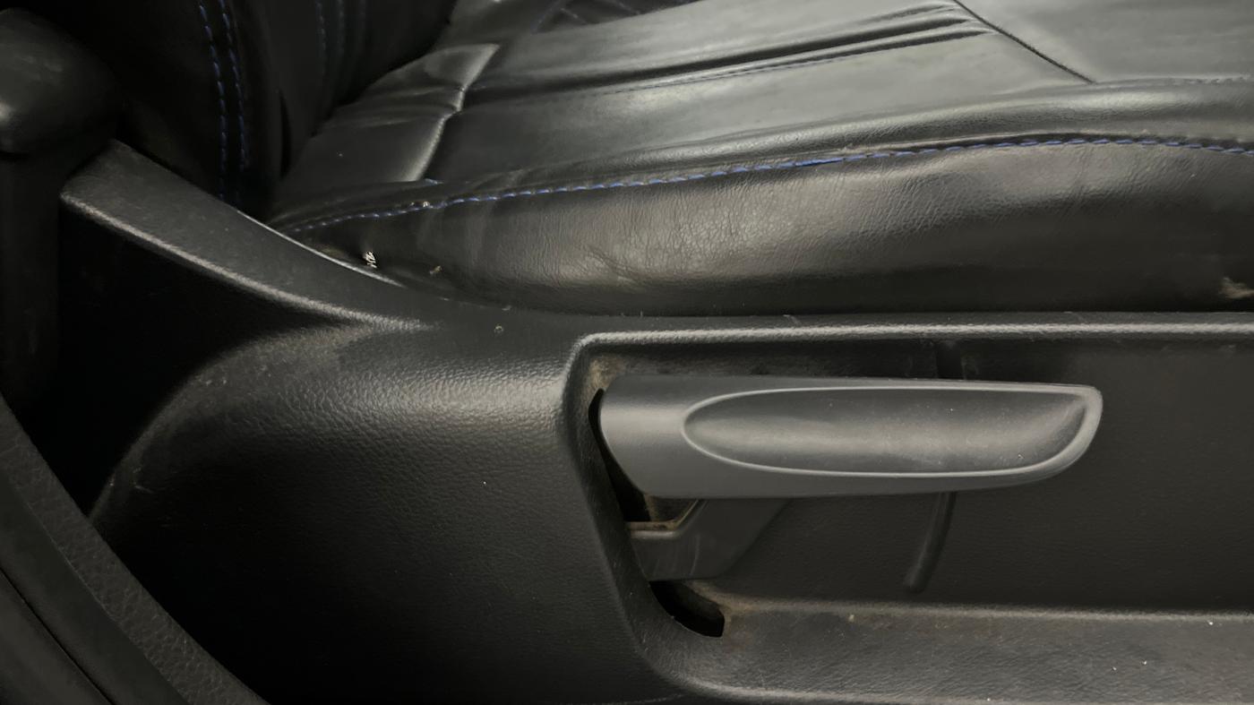 2015 Volkswagen Polo TRENDLINE 1.2L PETROL, Petrol, Manual, 63,722 km, Driver Side Adjustment Panel