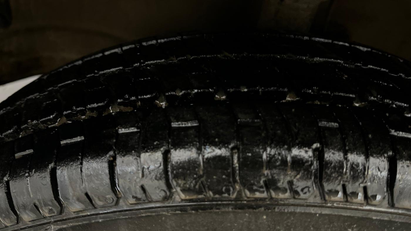 2017 Maruti Wagon R 1.0 LXI, Petrol, Manual, 33,179 km, Left Front Tyre Tread