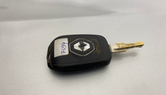 2021 Renault Kwid NEOTECH RXL 1.0 MT, Petrol, Manual, 79,962 km, Key Close Up