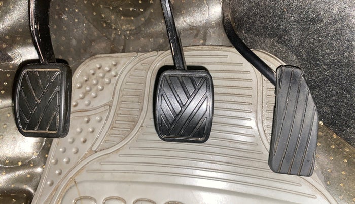 2013 Maruti Wagon R 1.0 VXI, Petrol, Manual, 58,557 km, Pedals