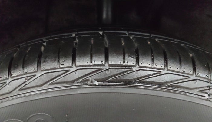 2022 Tata NEXON XZA PLUS (HS) PETROL DARK EDITION, Petrol, Automatic, 11,036 km, Right Front Tyre Tread