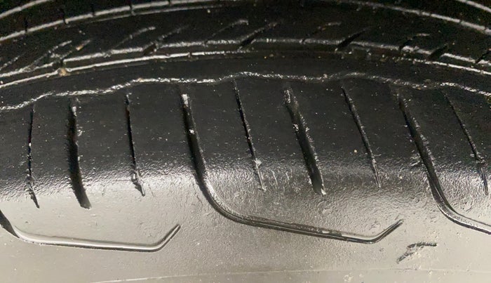 2024 Toyota Urban Cruiser Taisor S Plus 1.2 Petrol AMT, Petrol, Automatic, 29,273 km, Left Front Tyre Tread