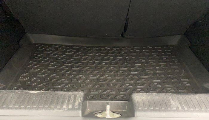 2024 Toyota Urban Cruiser Taisor S Plus 1.2 Petrol AMT, Petrol, Automatic, 29,273 km, Boot Inside