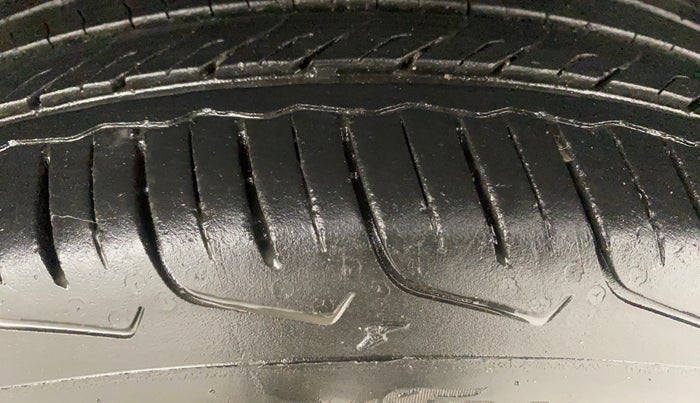 2024 Toyota Urban Cruiser Taisor S Plus 1.2 Petrol AMT, Petrol, Automatic, 29,273 km, Left Rear Tyre Tread