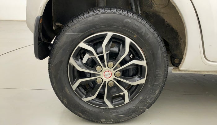 2018 Datsun Redi Go T (O), Petrol, Manual, 27,522 km, Right Rear Wheel