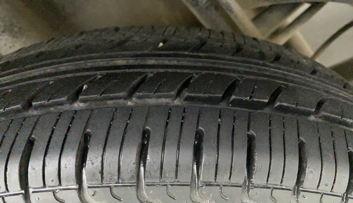 2018 Datsun Redi Go T (O), Petrol, Manual, 27,522 km, Right Rear Tyre Tread