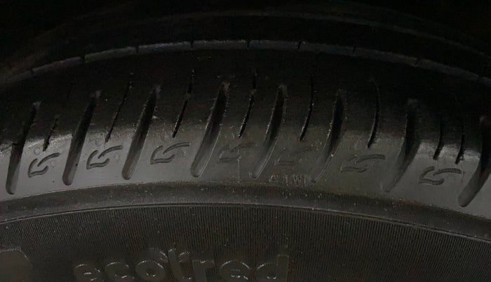 2022 KIA SONET HTX PLUS 1.5, Diesel, Manual, 36,812 km, Left Rear Tyre Tread