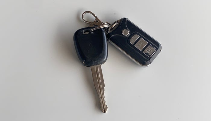 2015 Maruti Alto 800 LXI, Petrol, Manual, 38,465 km, Key Close Up