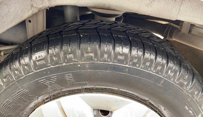 2015 Maruti Alto 800 LXI, Petrol, Manual, 38,465 km, Left Rear Tyre Tread