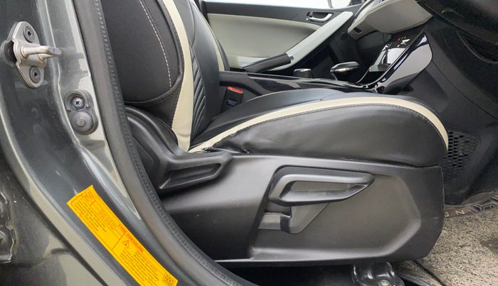 2024 Tata NEXON CREATIVE+ SUNROOF DCA 1.2 PETROL, Petrol, Automatic, 17,420 km, Driver Side Adjustment Panel