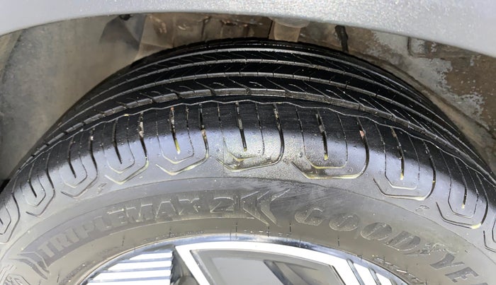 2024 Tata NEXON CREATIVE+ SUNROOF DCA 1.2 PETROL, Petrol, Automatic, 17,420 km, Right Rear Tyre Tread