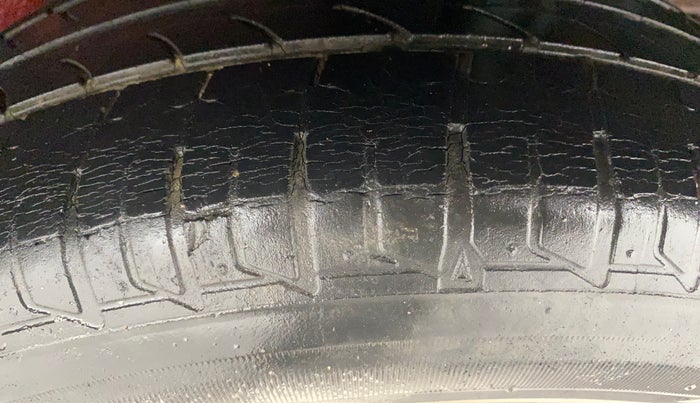 2015 Tata Zest XMS PETROL, Petrol, Manual, 38,367 km, Left Rear Tyre Tread
