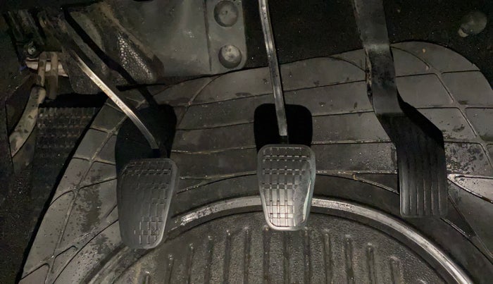 2022 Tata PUNCH PURE MT, Petrol, Manual, 56,413 km, Pedals