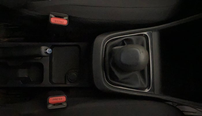 2022 Tata PUNCH PURE MT, Petrol, Manual, 56,413 km, Gear Lever