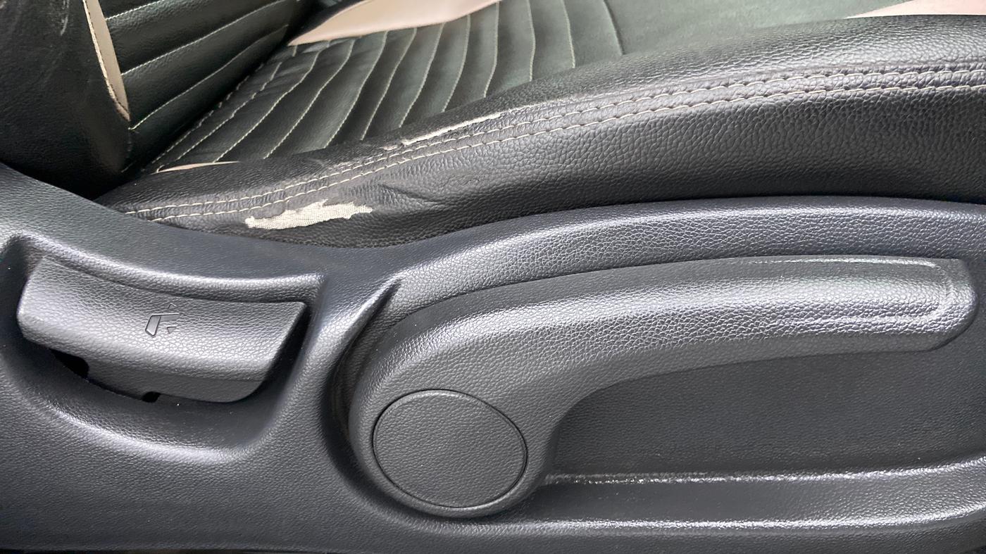 2016 Hyundai i20 Active 1.2 S, Petrol, Manual, 50,314 km, Driver Side Adjustment Panel