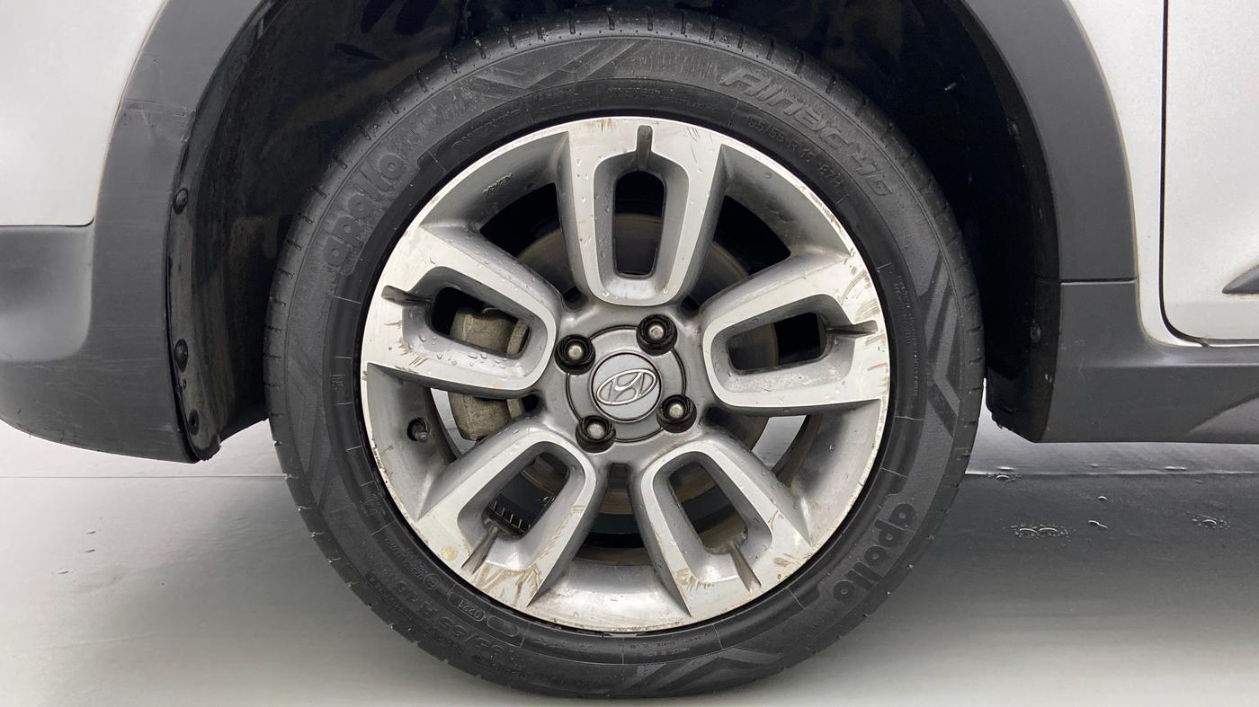 2016 Hyundai i20 Active 1.2 S, Petrol, Manual, 50,314 km, Left Front Wheel