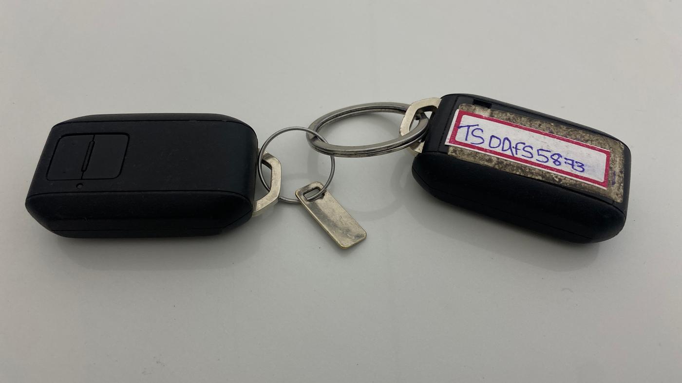 2021 Maruti Baleno ZETA PETROL 1.2, Petrol, Manual, 83,706 km, Key Close Up