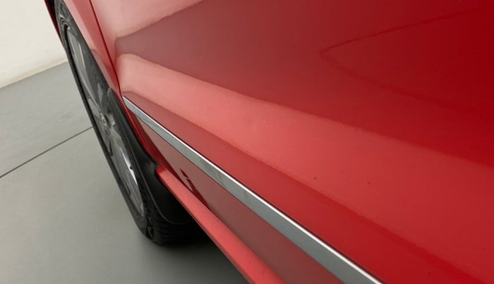 2019 Volkswagen Polo HIGH LINE PLUS 1.0, Petrol, Manual, 58,136 km, Front passenger door - Slightly dented