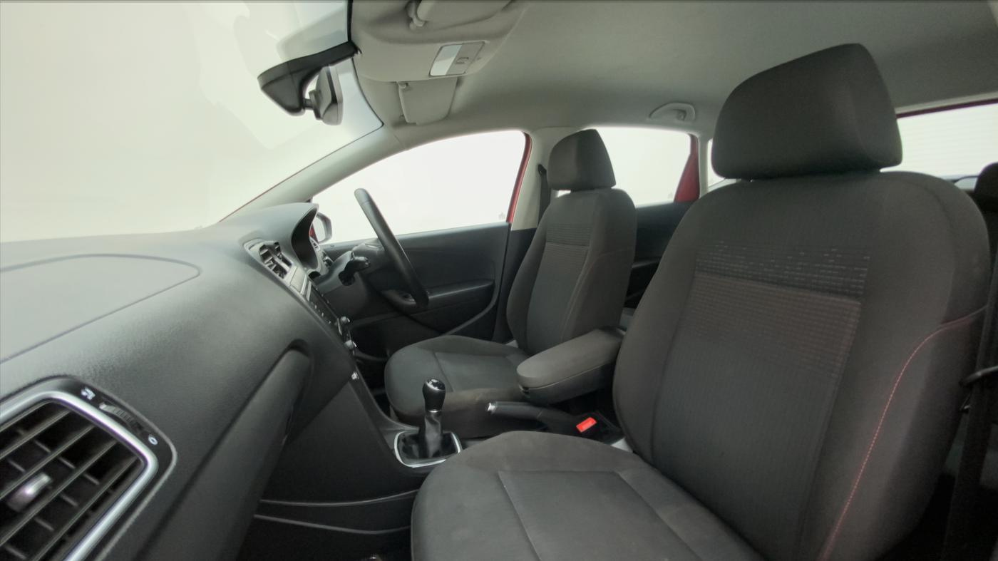2019 Volkswagen Polo HIGH LINE PLUS 1.0, Petrol, Manual, 58,136 km, Right Side Front Door Cabin