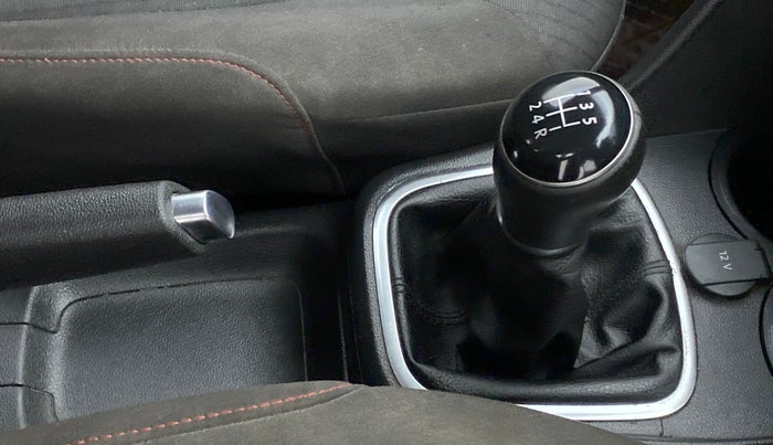 2019 Volkswagen Polo HIGH LINE PLUS 1.0, Petrol, Manual, 58,136 km, Gear Lever