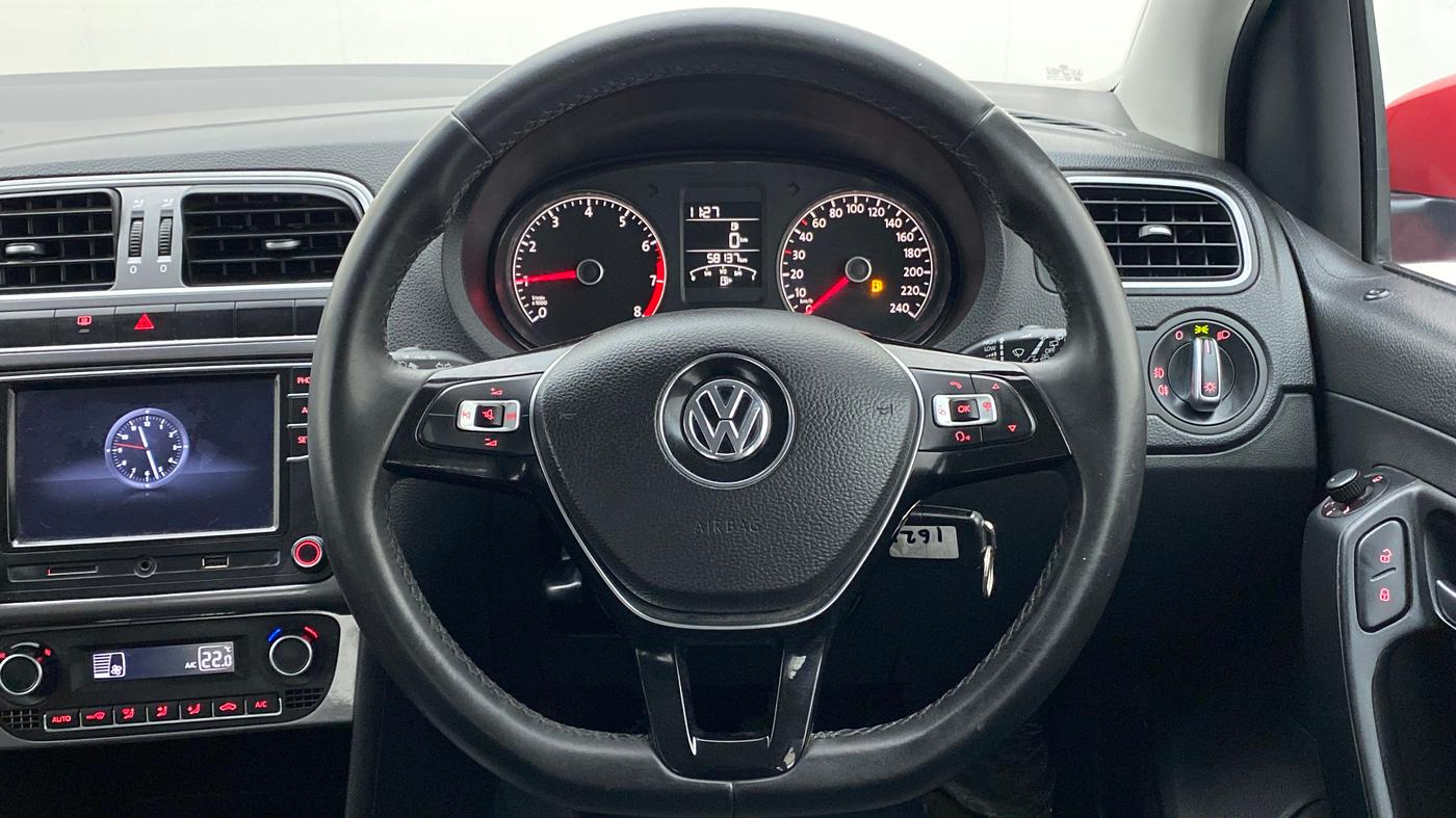 2019 Volkswagen Polo HIGH LINE PLUS 1.0, Petrol, Manual, 58,136 km, Steering Wheel Close Up