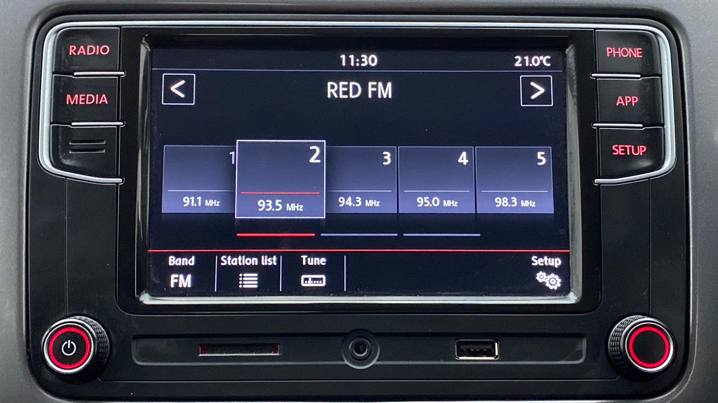 2019 Volkswagen Polo HIGH LINE PLUS 1.0, Petrol, Manual, 58,136 km, Infotainment System
