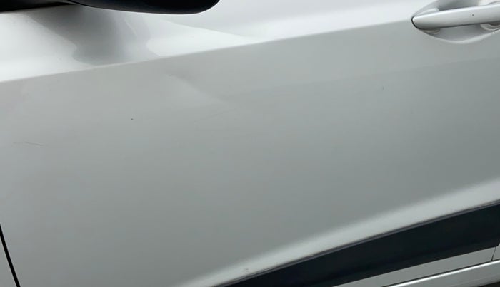 2017 Hyundai Grand i10 MAGNA 1.2 KAPPA VTVT, CNG, Manual, 47,749 km, Front passenger door - Slightly dented