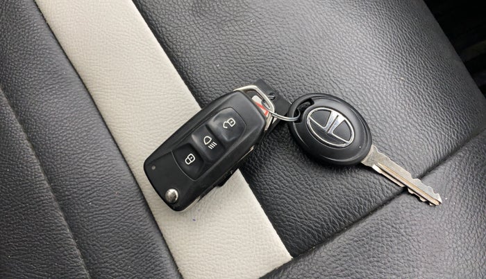 2018 Tata TIGOR XZA PETROL, Petrol, Automatic, 58,989 km, Key Close Up