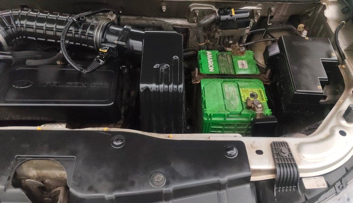 2016 Mahindra Kuv100 K6 D 6 STR, Diesel, Manual, 94,339 km, Engine View - Left