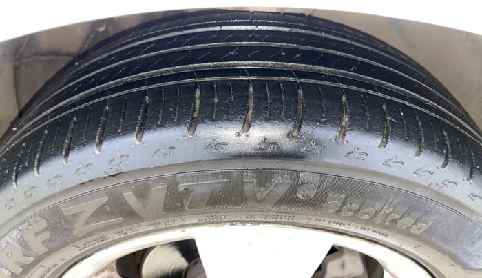 2019 Skoda Rapid AMBITION 1.6 MPI AT, Petrol, Automatic, 28,819 km, Right Front Tyre Tread