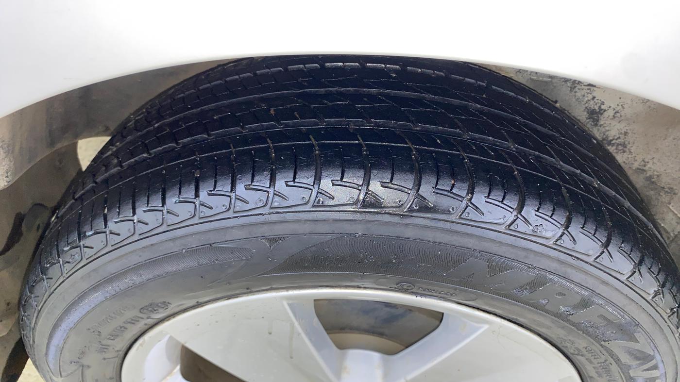 2019 Skoda Rapid AMBITION 1.6 MPI AT, Petrol, Automatic, 28,819 km, Right Rear Tyre Tread