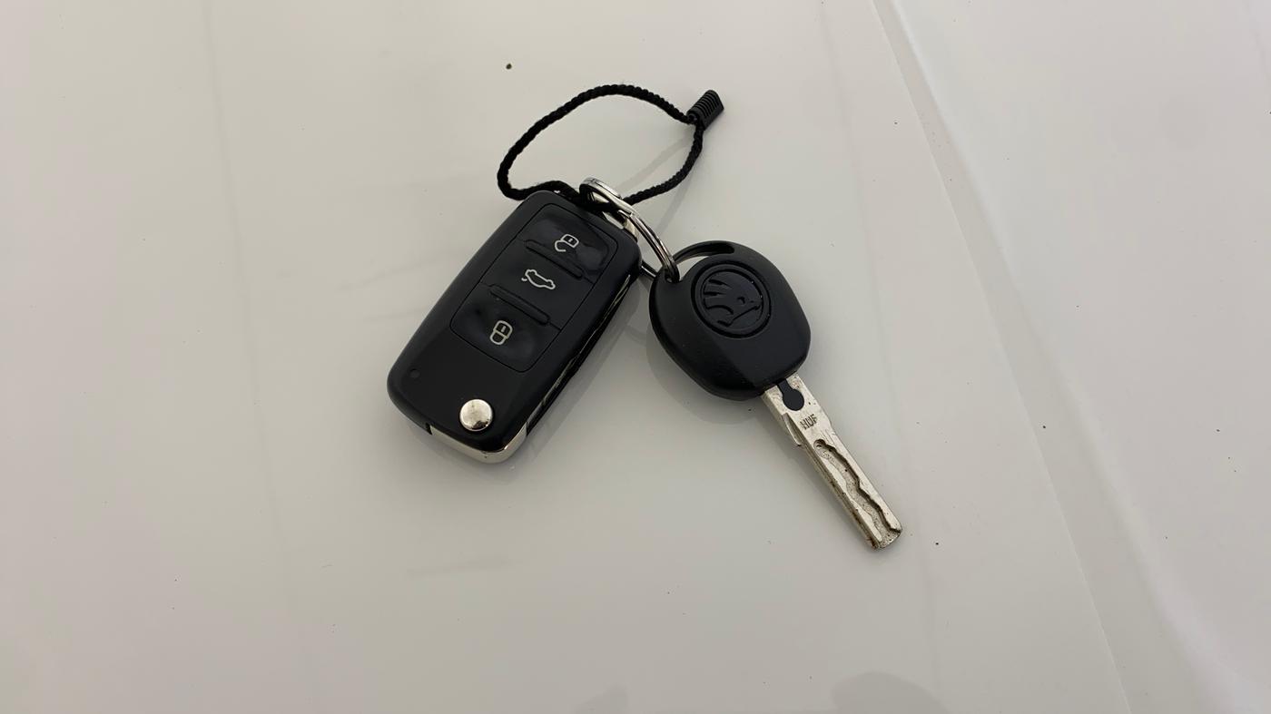 2019 Skoda Rapid AMBITION 1.6 MPI AT, Petrol, Automatic, 28,819 km, Key Close Up