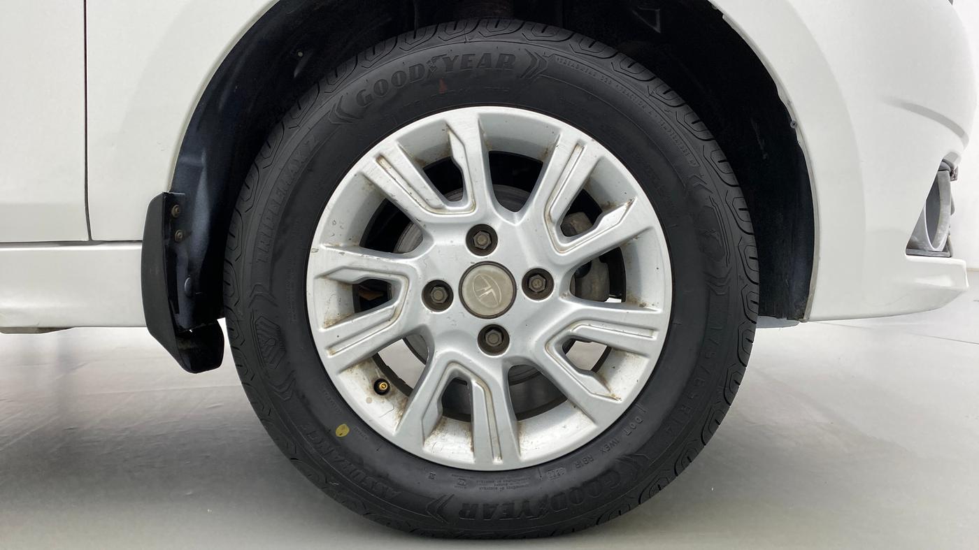 2018 Tata Tiago XZ 1.2 REVOTRON, Petrol, Manual, 38,133 km, Right Front Wheel