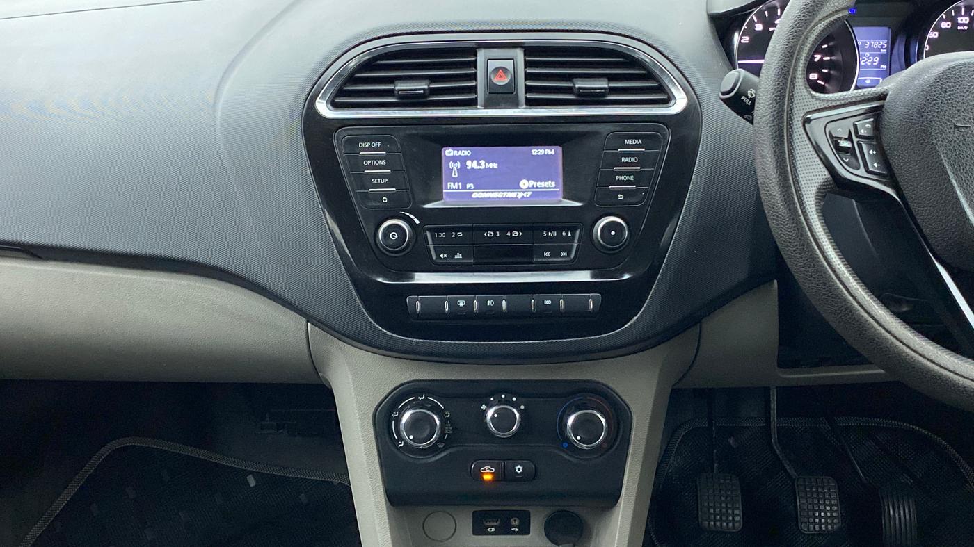2018 Tata Tiago XZ 1.2 REVOTRON, Petrol, Manual, 38,133 km, Air Conditioner