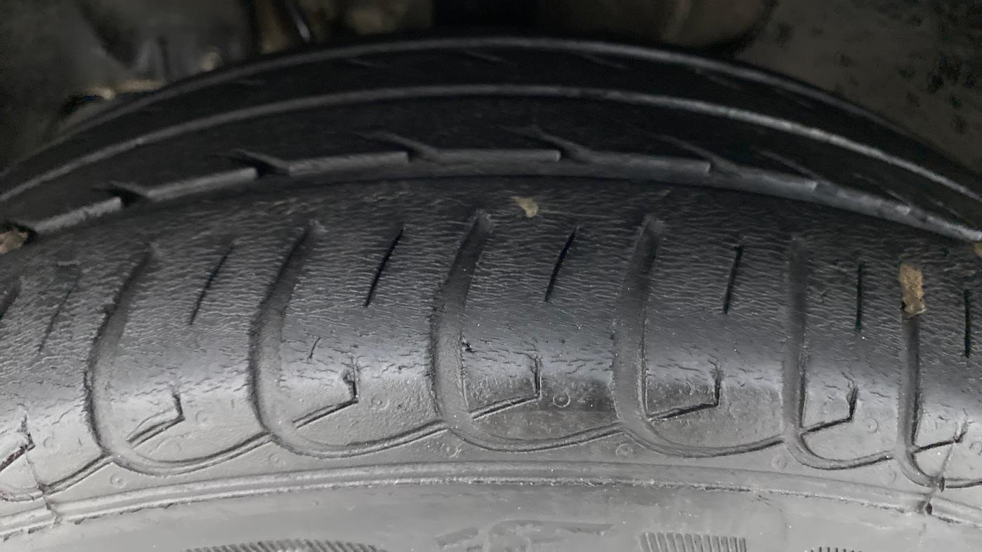 2018 Tata Tiago XZ 1.2 REVOTRON, Petrol, Manual, 38,133 km, Left Front Tyre Tread