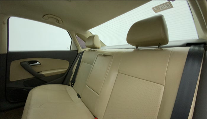 2017 Volkswagen Vento HIGHLINE PETROL AT, Petrol, Automatic, 1,14,298 km, Right Side Rear Door Cabin