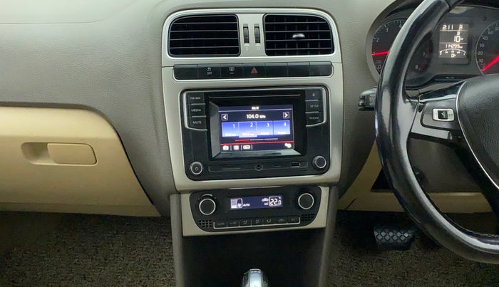 2017 Volkswagen Vento HIGHLINE PETROL AT, Petrol, Automatic, 1,14,298 km, Air Conditioner