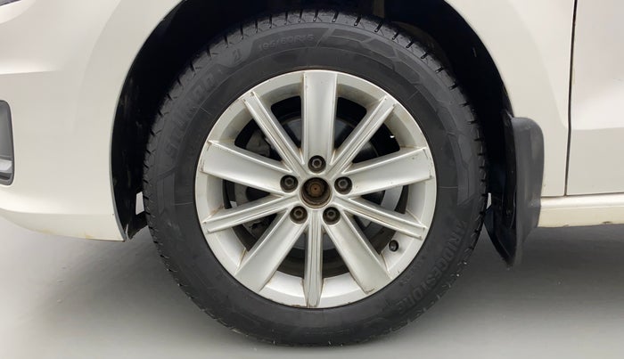 2017 Volkswagen Vento HIGHLINE PETROL AT, Petrol, Automatic, 1,14,298 km, Left Front Wheel
