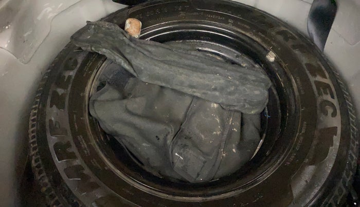 2014 Hyundai i10 SPORTZ 1.1, Petrol, Manual, 65,854 km, Spare Tyre