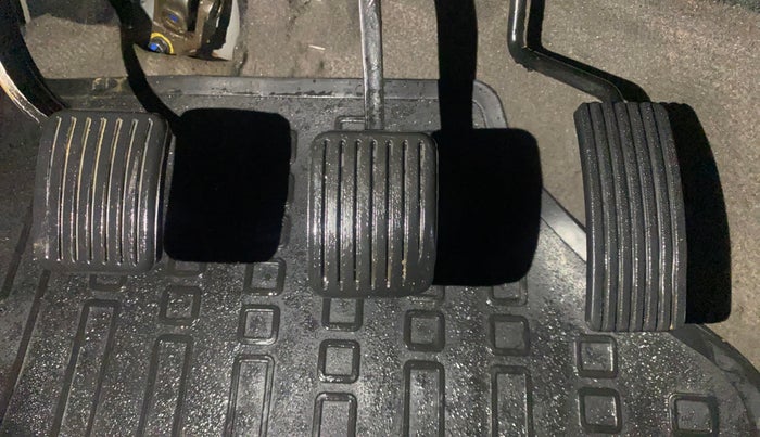 2014 Hyundai i10 SPORTZ 1.1, Petrol, Manual, 65,854 km, Pedals