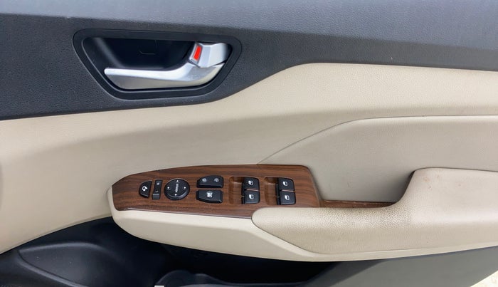 2018 Hyundai Verna 1.6 VTVT SX O, Petrol, Manual, 46,003 km, Driver Side Door Panels Control